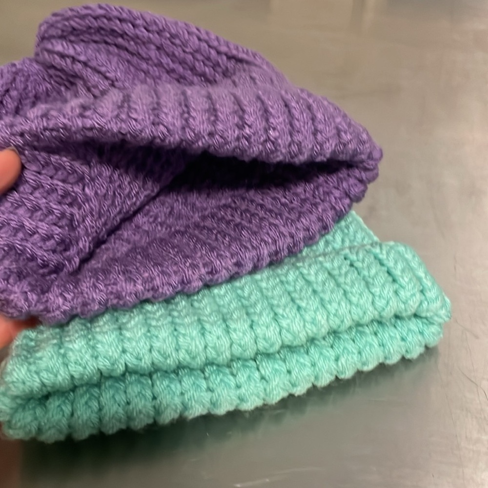 New toques - Picture 2 of 4